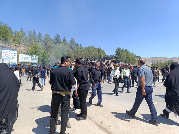 عاشورای حسینی در آشخانه و ۷۲ دیگ غذای نذری