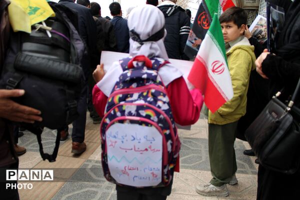 سنگ تمام دانش آموزان گالیکش در راهپیمایی روز قدس
