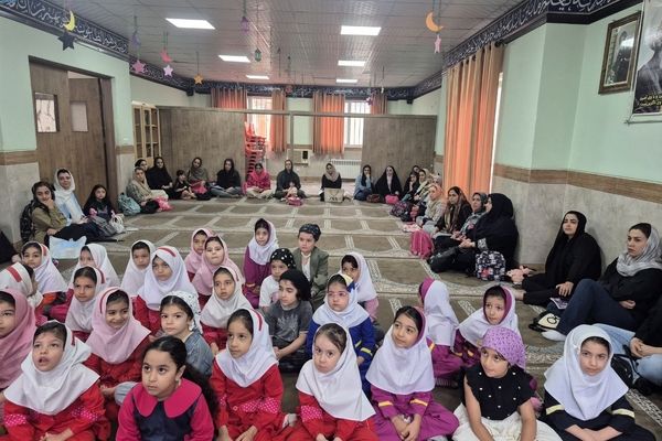 کلاس هوش و مهارت دانش آموزان و اولیای پایه اول در آمل