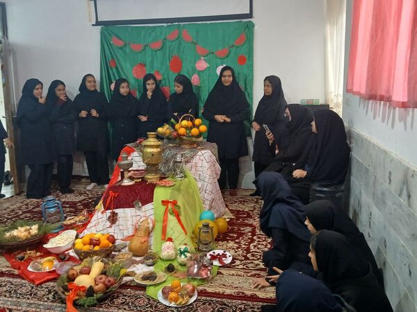 بزرگداشت شب یلدا  در آموزشگاه مرحوم صفری شهرستان خلیل آباد 