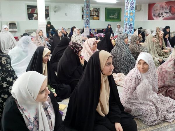 آینه‌های نور: لحظاتی سرشار از صمیمیت و گفتگو در اعتکاف دانش‌آموزی