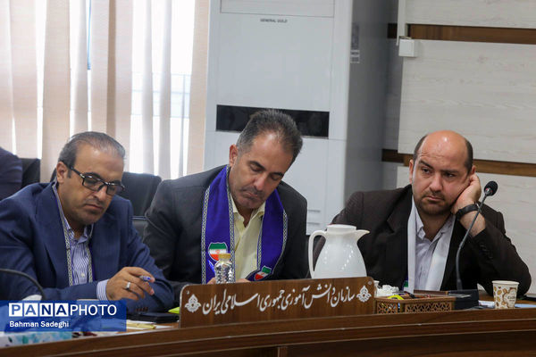 نشست معاون پرورشی و فرهنگی وزارت آموزش و پرورش با معاونان پرورشی، تربیت‌بدنی و مسئولان سازمان دانش‌آموزی آذربایجان شرقی