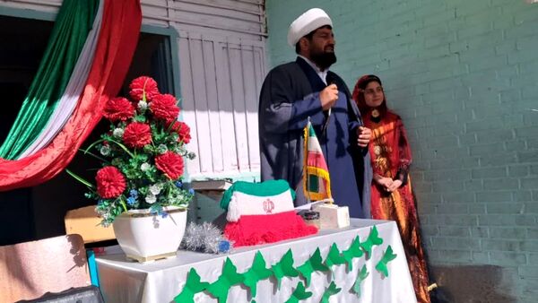 نواخته شدن زنگ انقلاب در دبستان دخترانه ام‌البنین دیشموک