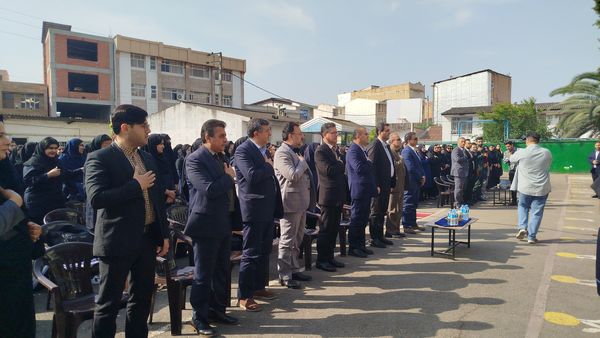 نواخته شدن زنگ سپاس معلم در ساری