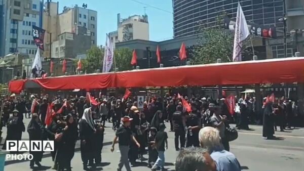 وداعِ باشکوه در مشهد؛ آخرین سفرِ رهبر شهید