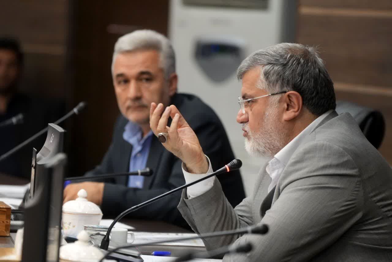 امضای تفاهم‌نامه ایجاد ۲۰۰۰ مگاوات نیروگاه‌های تجدیدپذیر در استان تهران