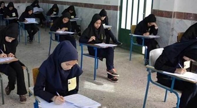 برگزاری امتحانات نوبت‌اول در دبیرستان آیت‌الله طالقانی داریون