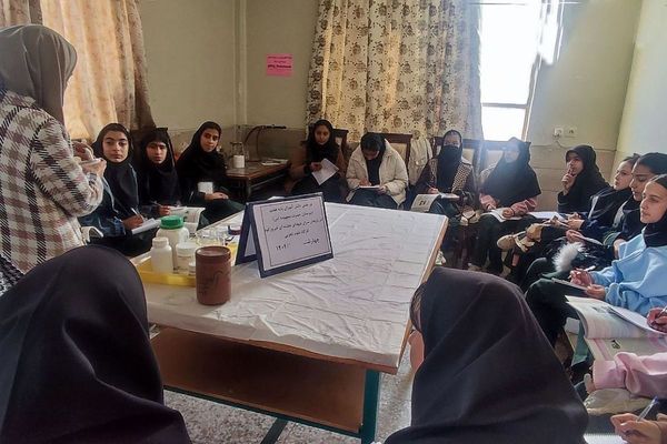 بازدید دانش‌آموزان فیروزکوهی از پژوهش‌سرای شهدای هسته‌ای 