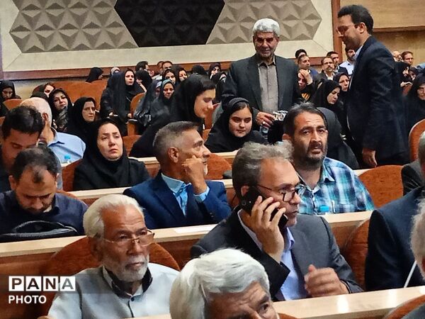 تجلیل از معلمان نمونه شهرستان کاشمر