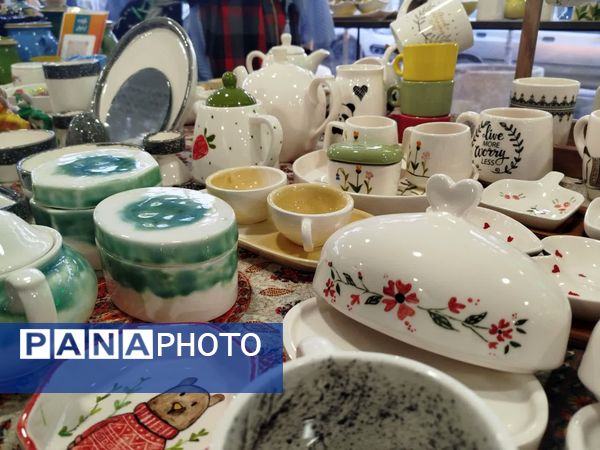 برگزاری نمایشگاه نوروزی ارغوان در فاروج