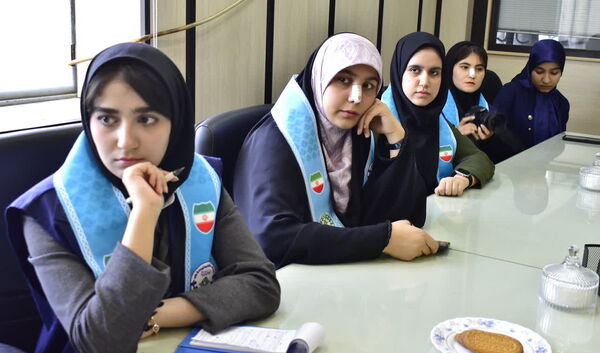 نشست صمیمی دانش‌آموزان خبرنگار پانا با مدیرکل آموزش و پرورش کهگیلویه و بویراحمد 