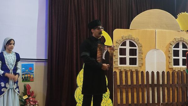 رونمایی کتاب «بری‌باخ»