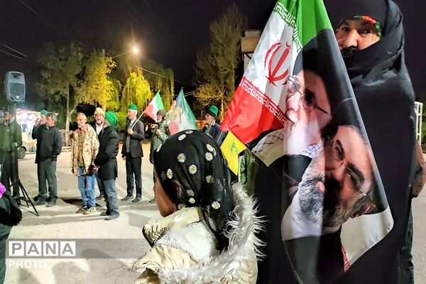 جهاد حضور در خیابان ادامه دارد