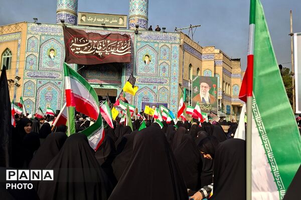 بیعت مردم قرچک با سومین رهبر نظام مقدس جمهوری اسلامی ایران