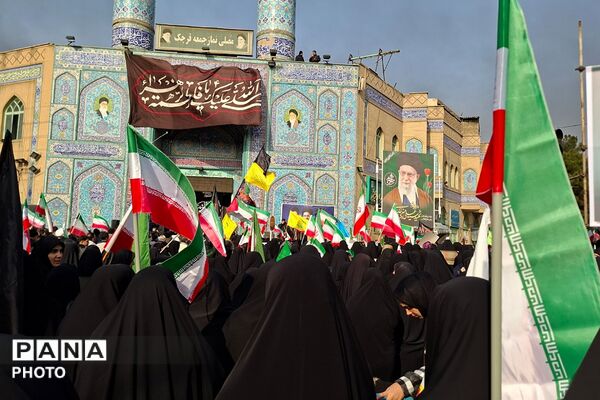 بیعت مردم قرچک با سومین رهبر نظام مقدس جمهوری اسلامی ایران