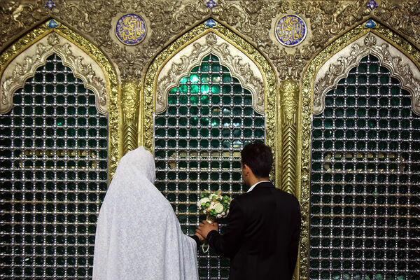 جشن ازدواج ۳۲۵ زوج جوان در حرم حضرت معصومه (س)