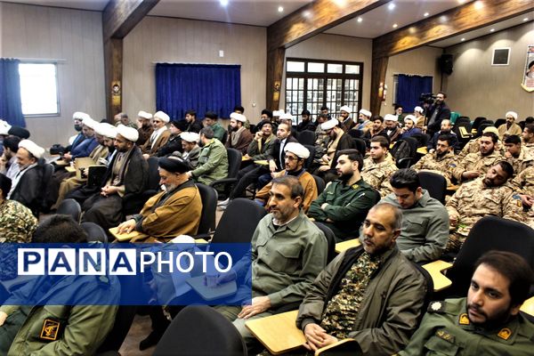 تجلیل از خادمان و فرهنگ‌یاران نماز در قم