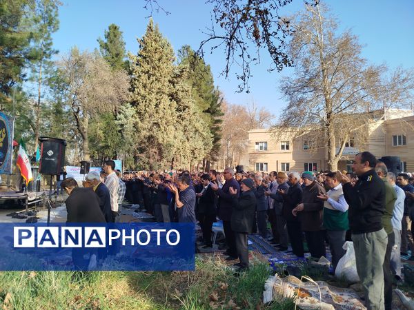 برگزاری نماز عید فطر در باغ ملی آشخانه