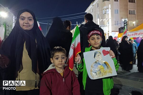 اجتماع با شکوه شهرستان ملارد در چهلم شهدای میناب