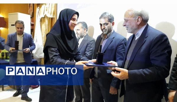 تجلیل از برگزیدگان پژوهشگر خراسانی در مشهد