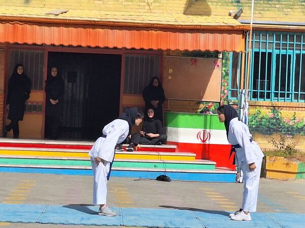 المپیاد ورزشی درون مدرسه ای در دبیرستان شهید قویدل