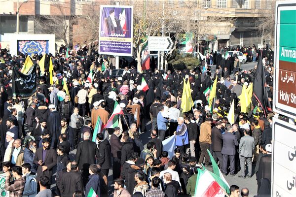 جلوه‌های حضور نوجوانان در راهپیمایی 22 دی مردم قم