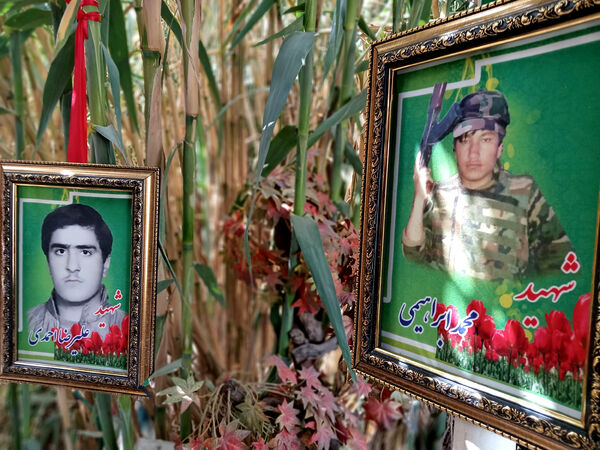 نمایشگاه غنچه‌های خونین در روستای باقرآباد