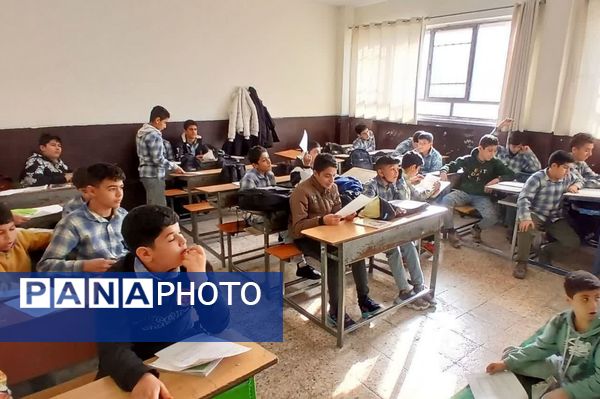 آموزش کمک‌های اولیه در مدرسه شهید فتوحی رباط‌کریم