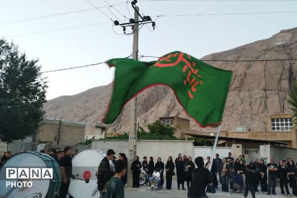 نوجوانان زرقانی؛ پرچم‌داران کوچک عزای حسینی