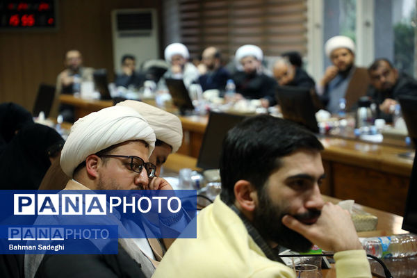 دیدار وزیر آموزش و پرورش با مسئولان اتحادیه انجمن‌های اسلامی دانش‌آموزی سراسر کشور