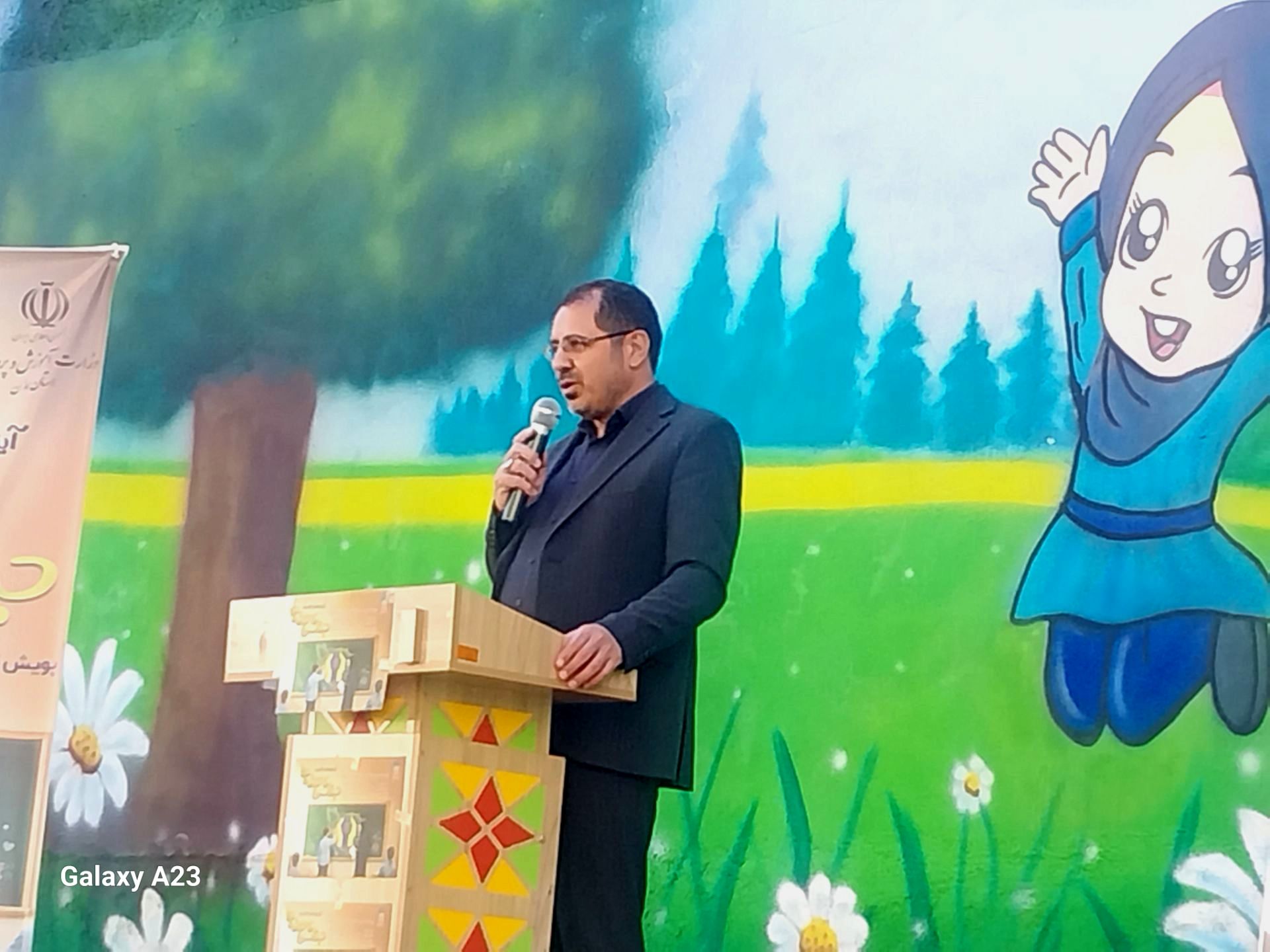 گاهی جان یک معلم، بزرگ‌ترین هدیه به دانش‌آموز است