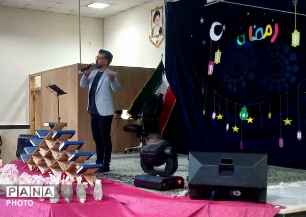 جنگ شادی و محفل انس با قران دبیرستان خاص فرهنگ در حسینیه شهید قاجاریان