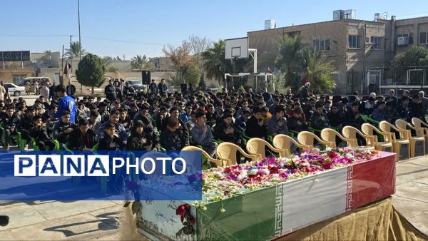 جلوه‌ای ماندگار از ارادت دانش‌آموزان بافق به شهدا