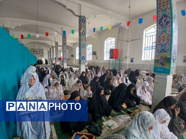 حضور در نماز جمعه، نشانه اتحاد و همبستگی 