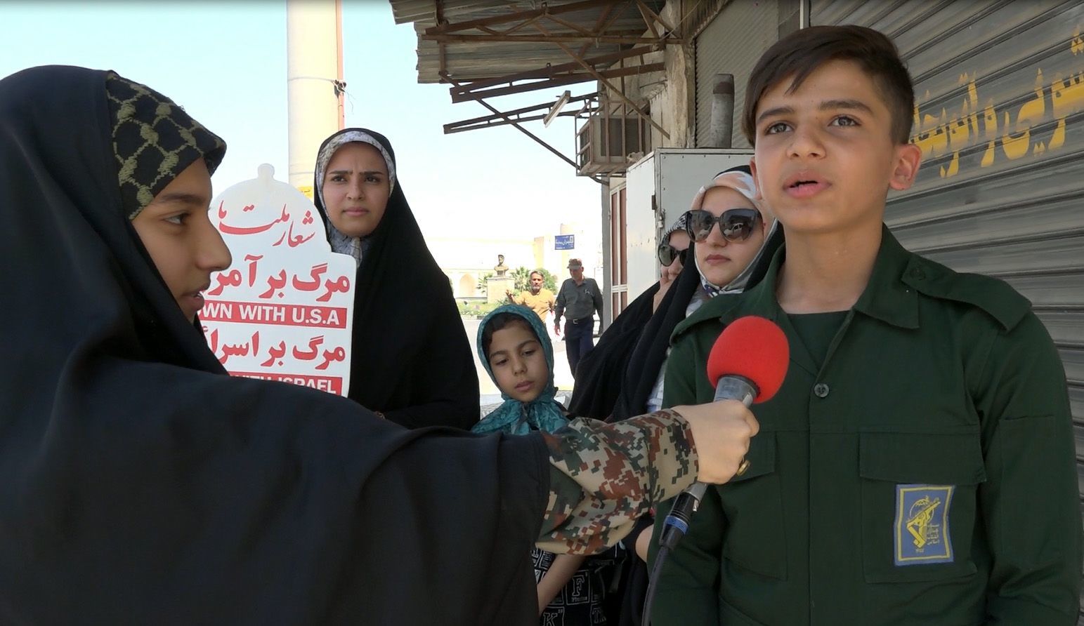 راهپیمایی مردم برازجان در حمایت از عملیات وعده صادق/ فیلم