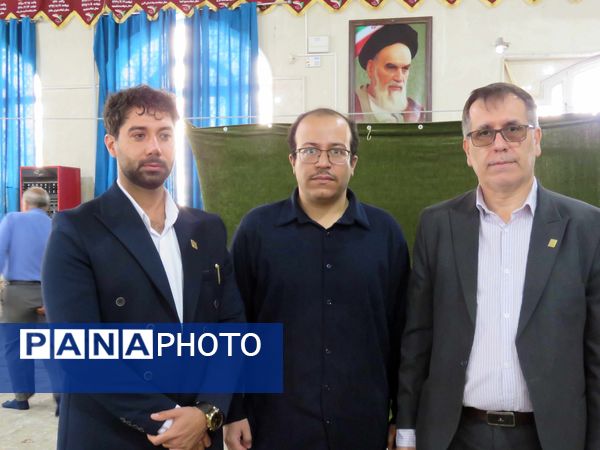 برگزاری میزخدمت آموزش و پرورش در محمدشهر کرج