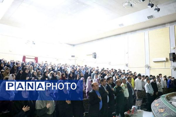 تجلیل از برگزیدگان دانش‌آموزی مسابقات فرهنگی و هنری جشنواره هما شهرستان دشتستان 