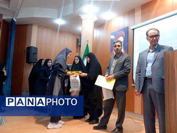 اختتامیه جشنواره سفیران سلامت،یاریگران زندگی ونوجوان سالم دردبیرستان دوره اول آرمینه مصلی نژاد