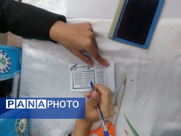 انتخابات شورای دانش آموزی در زاوه