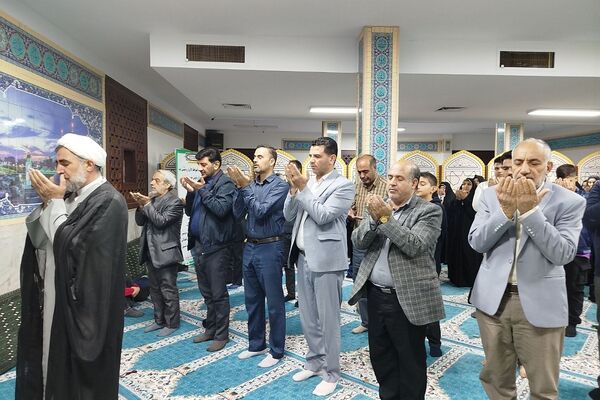 مراسم افطاری فرماندهان بسیج دانش‌آموزی و فرهنگیان در آموزش و پرورش ناحیه دو شهرری 