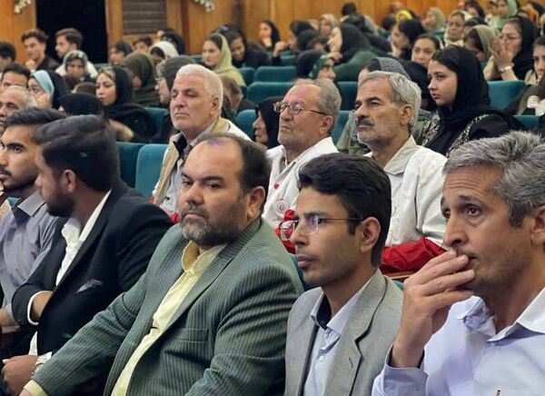 آیین تجلیل از جوانان، امدادگران، داوطلبان و مربیان هلال احمر کاشمر
