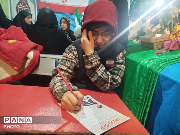 جشن میلاد امام رضا (ع) در پنجاه و نهمین شب از تجمعات مردم رجایی شهر کرج