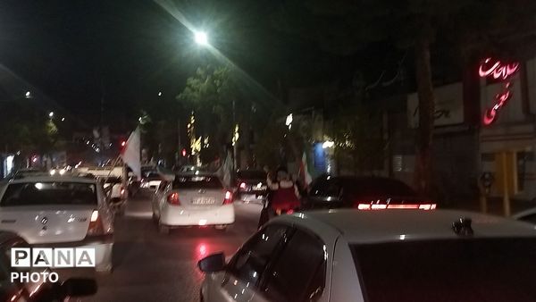 رژه ماشینی در خیابان امام خمینی نیشابور 