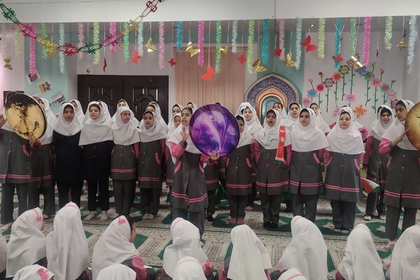 جشن انقلاب در ناحیه دو شهرری با حضور معاون پرورشی و فرهنگی شهرستانهای استان تهران 