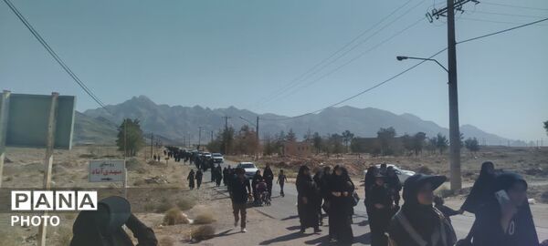 قدم هایی که در دهستان نصرآباد با عشق برداشته می‌شوند