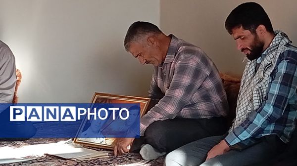 گروه جهادی دانش‌آموزی عمار، یاد شهید پیرمحمدی را در خانه پدری گرامی داشتند