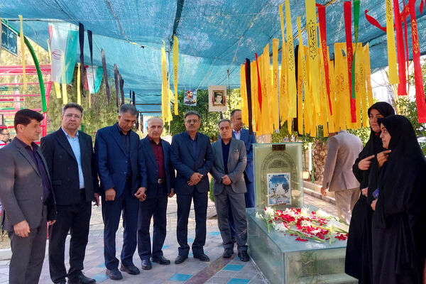 غبار روبی گلزار شهدا شیراز