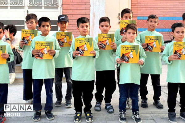 تریلی سیار کانون پرورش فکری کودکان و نوجوانان در شهرستان بام و صفی آباد 