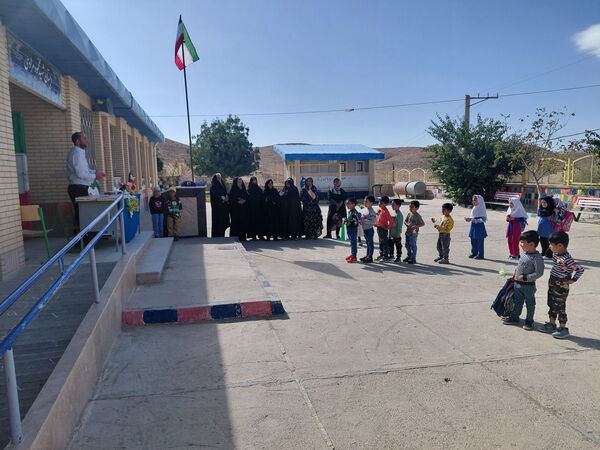 جشن شکوفه ها در مدارس خراسان شمالی