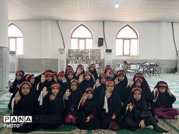 بیعت بانوان جیرفت‌زمین با رهبر انقلاب اسلامی